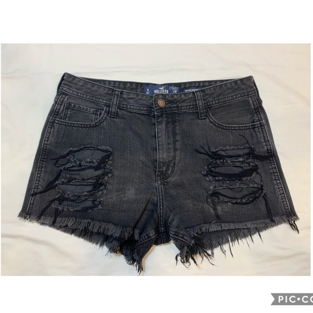 Hollister High-Rise Boyfriend Shorts
